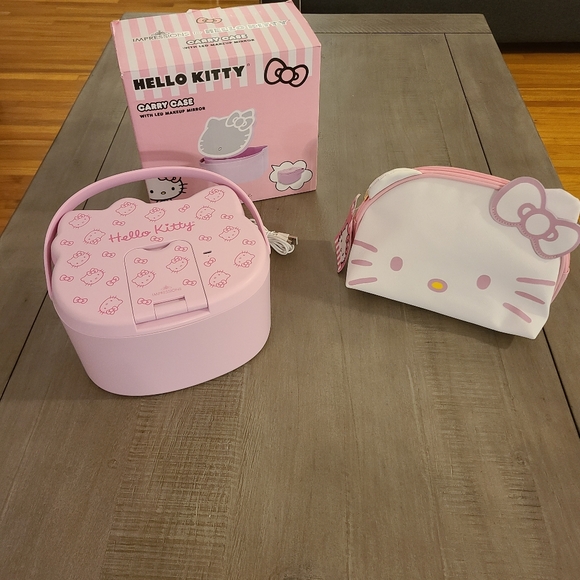 Hello Kitty Handbags - Hello Kitty Pink Carry Case w/ LED Makeup Mirror and Cosmetic Bag Set